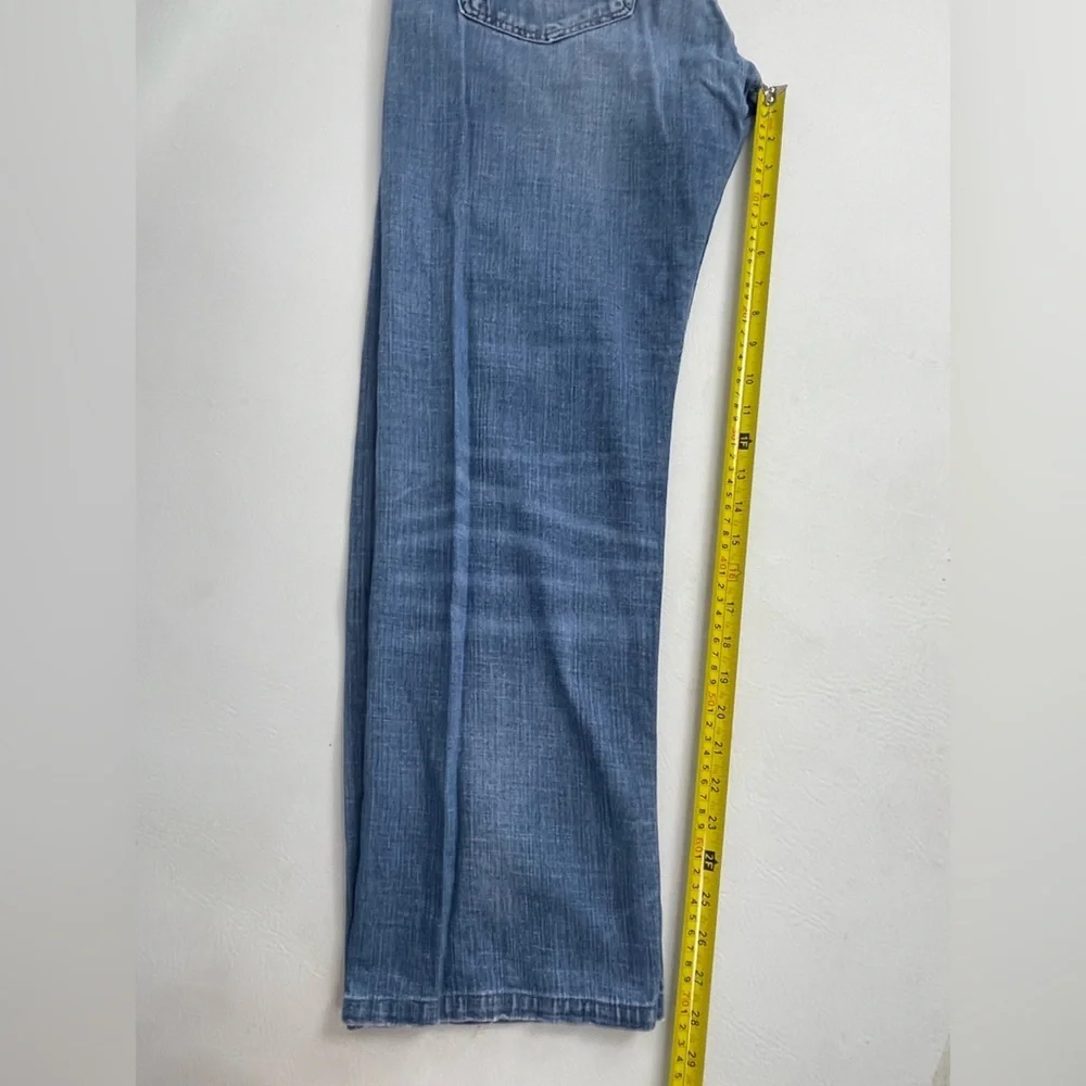 Levi’s 505 Light Wash Relaxed Straight Jeans – 32x32